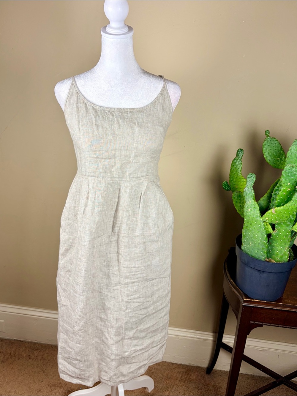 100% Linen Quince Dress Size XS with Pockets Minimalist Layering Neutral